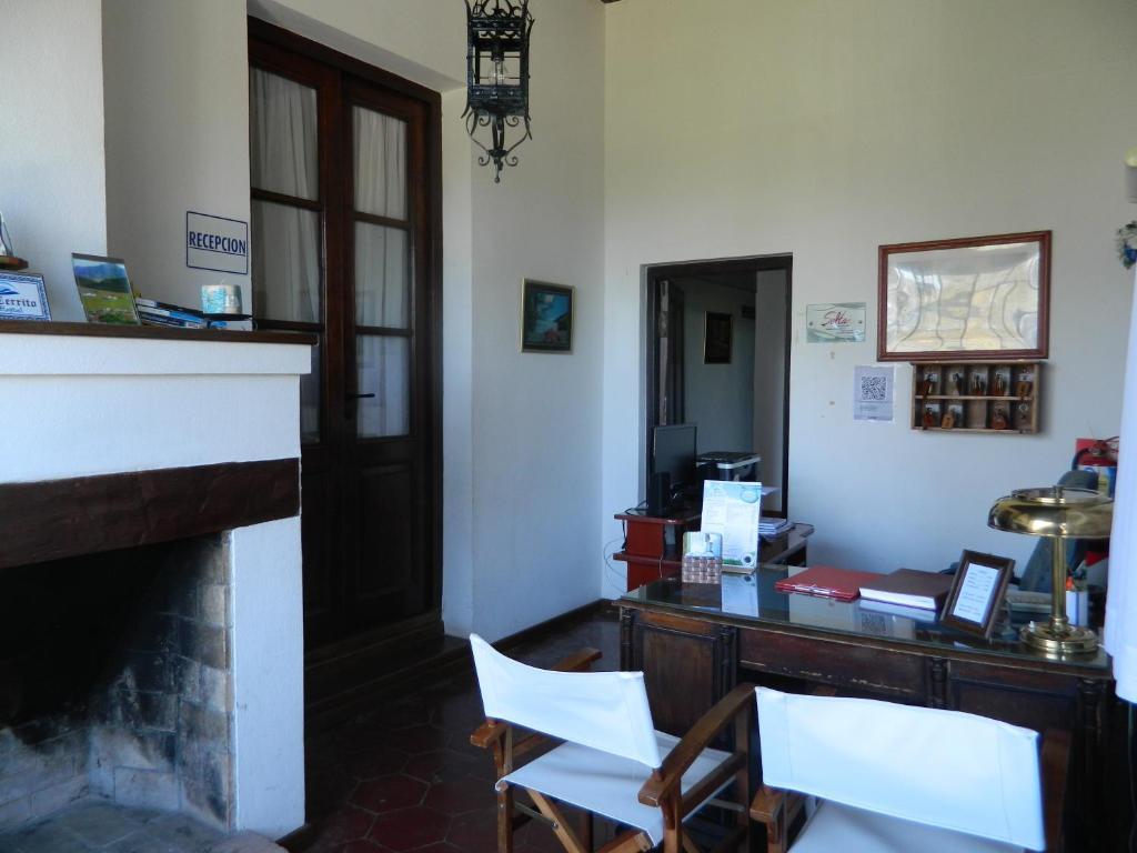 Hostal El Cerrito San Lorenzo San Lorenzo  Exterior foto